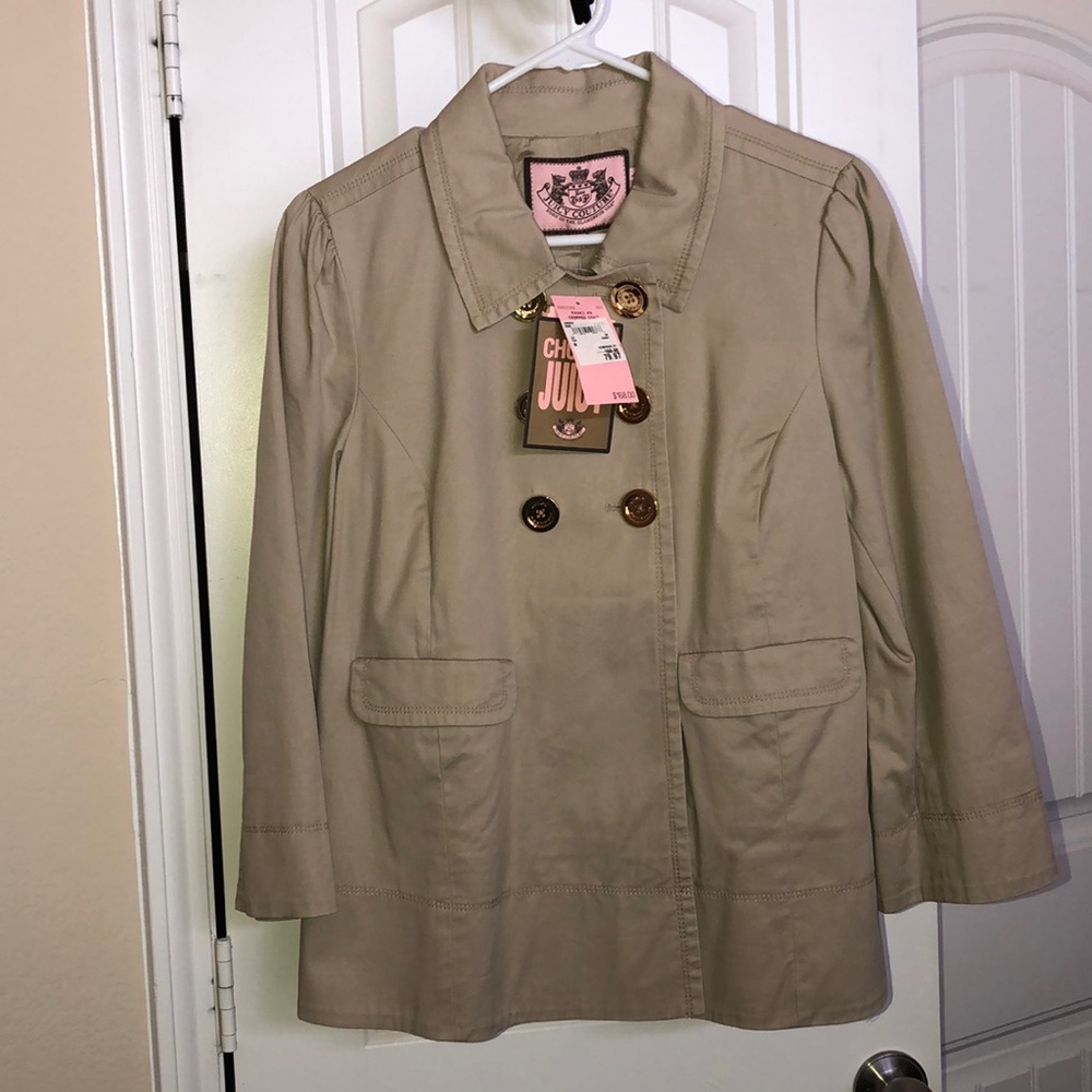 Khaki cropped coat